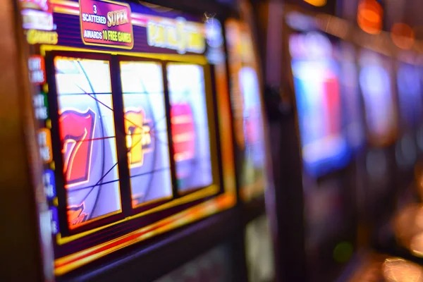 dewi111 Speed Roulette interface on Android phone showing live dealer wheel and betting panel